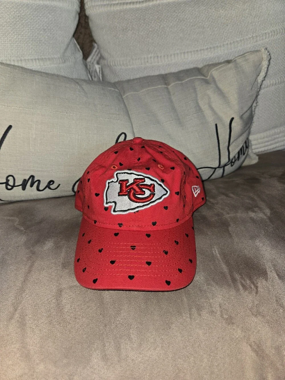 NWT New Era Kids Kansas City Chiefs Red Hat with Black Heart Pattern